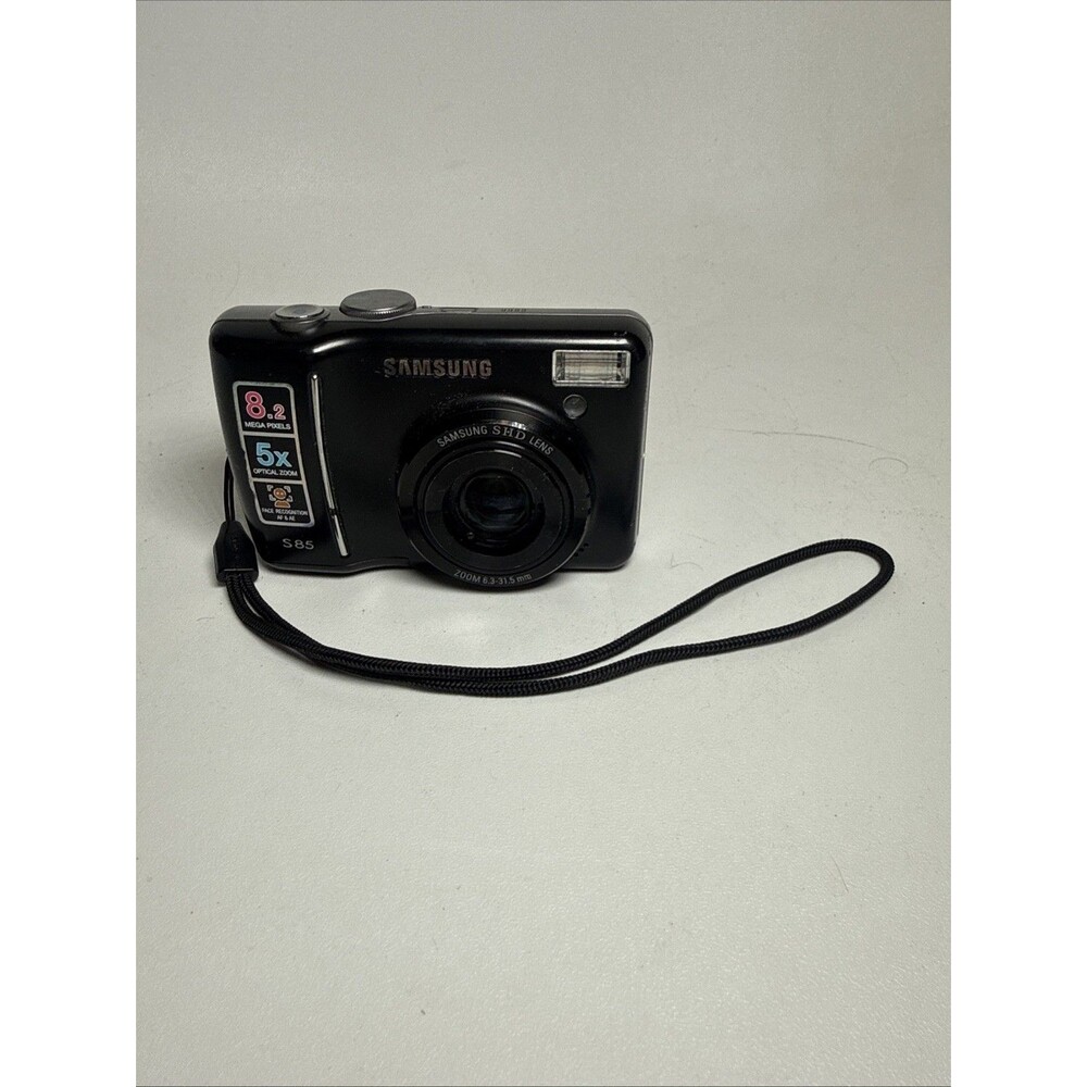 Samsung S85 8.2 MP Digital Camera - Won’t Power on Properly Parts Only